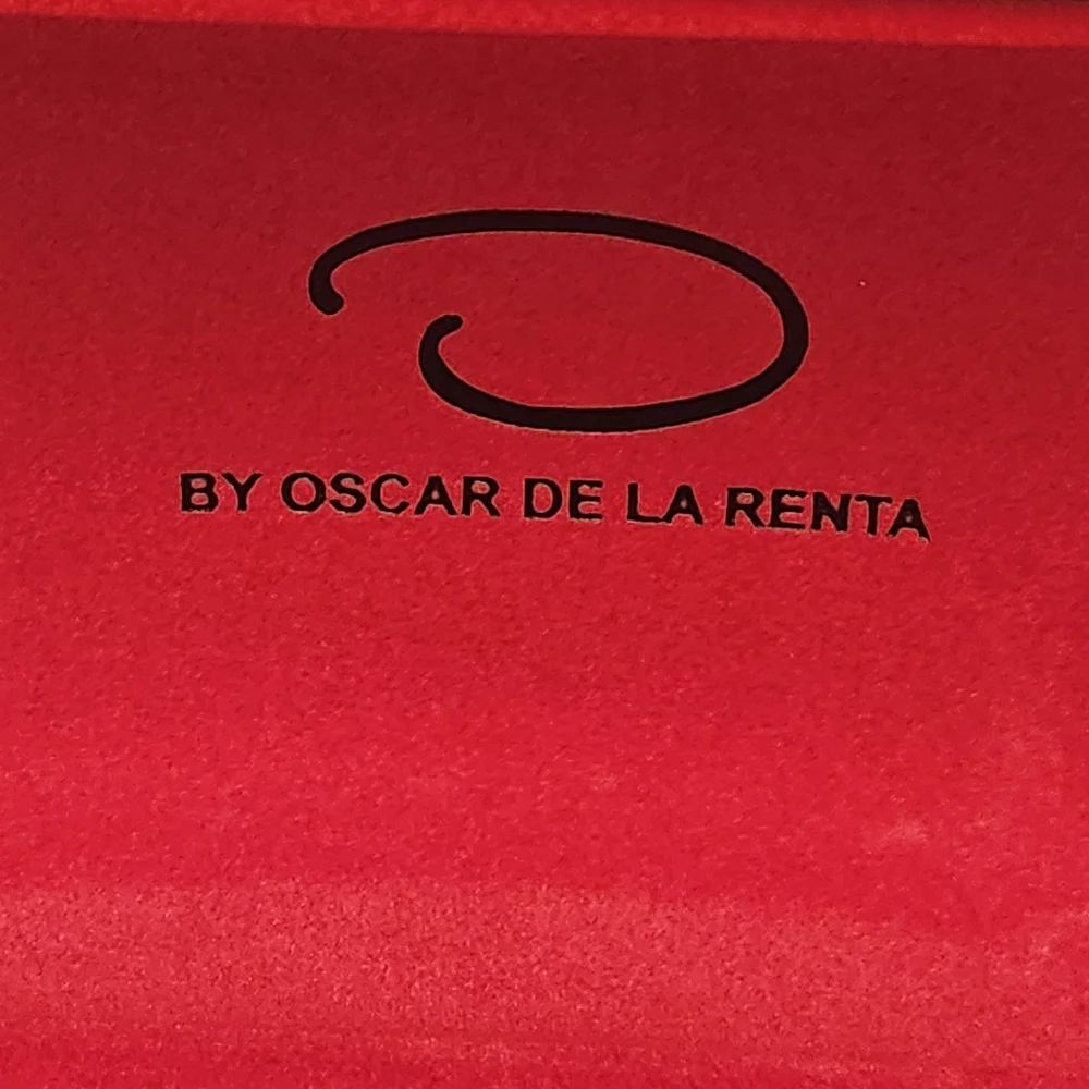 Oscar de la renta Sunglasses Case 👓